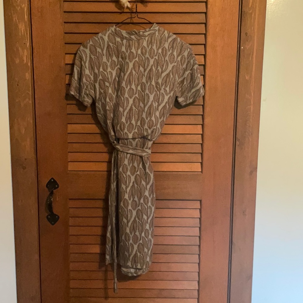 1950s vintage dress size e.  About a 2.